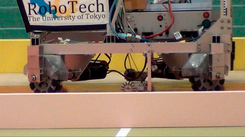 Robocon2012總決賽東京大學手動車(QL-13).jpg